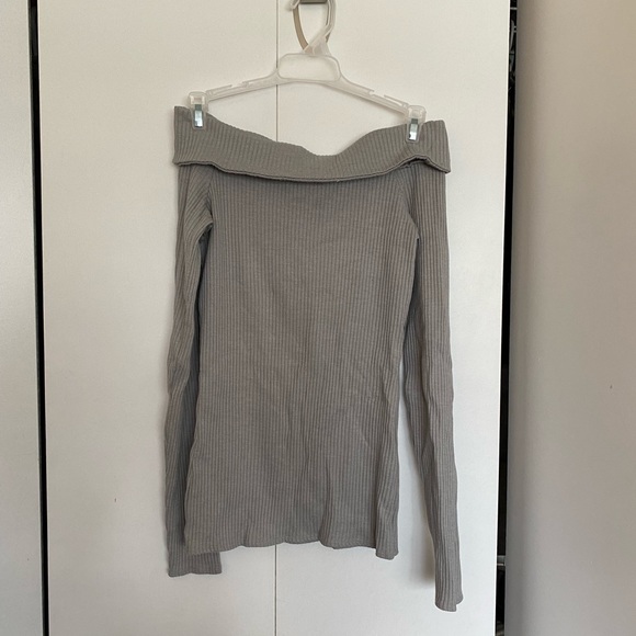 abercrombie & fitch off the shoulder ribbed long sleeve - Picture 1 of 3